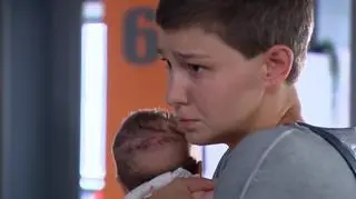 "Na Wspólnej", odcinek 3723. Brygida przyznaje się do współpracy z Łysym. Odbiorą jej dziecko? 