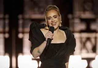 Adele pokazała zmarszczki z okazji urodzin. "Nie mogę się doczekać sześćdziesiątki"