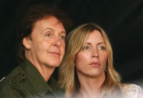 Paul McCartney i Heather Mills rozstali się w atmosferze skandalu. Ich głośny rozwód przeszedł do historii