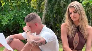 Konrad otrzymał list od Mariki. Jego mina wyraża więcej niż tysiąc słów