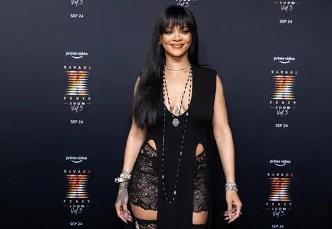Rihanna spodziewa się dziecka. Ojciec artystki skomentował jej ciążę