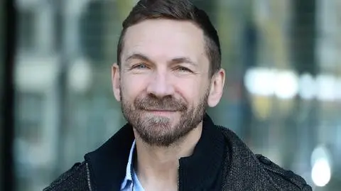 Przemysław Kossakowski o uczuciach. "Mam jakiś kłopot z mówieniem o tym"