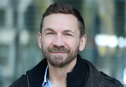 Przemysław Kossakowski o uczuciach. "Mam jakiś kłopot z mówieniem o tym"