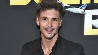 Mikołaj Roznerski ostrzega przed oszustami