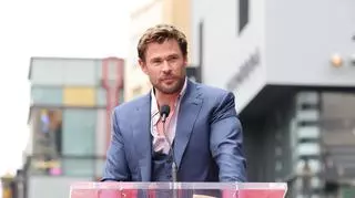 Chris Hemsworth wyróżniony gwiazdą na Hollywood Walk of Fame. Przyjaciele przygotowali mu niespodziankę 
