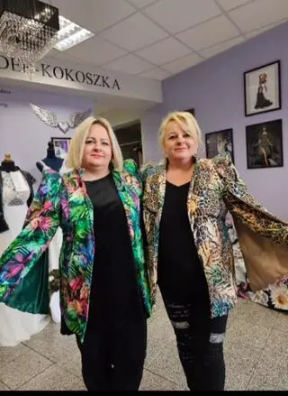 Bliźniaczki z "Goggleboxa" pokazały się w zaskakujących stylizacjach