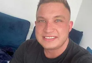 Kamil Borkowski z "ŚOPW" na czułych zdjęciach z ukochaną. Internauci mają wątpliwości. "Wy już po ślubie?"