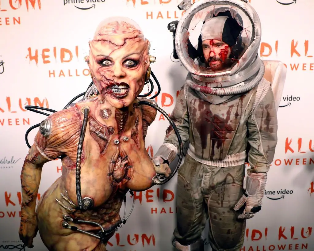 Aktualnie czytasz: Heidi Klum zaszalała z kostiumem na Halloween. Niektórych może przyprawić o mdłości