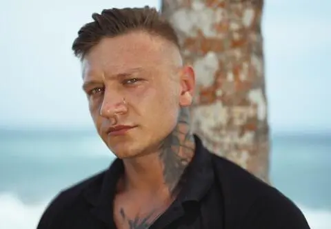 Marek z "HP" zniknął, by przejść metamorfozę. Teraz pokazał efekty
