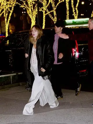 Suki Waterhouse