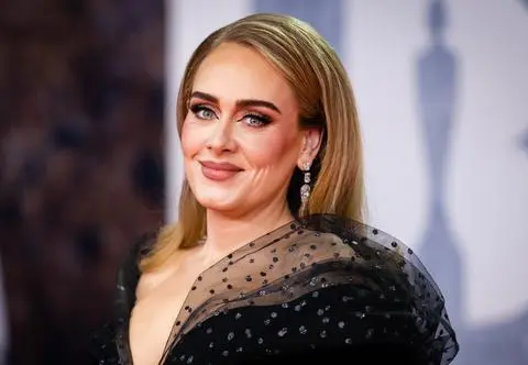 Adele pokazała romantyczne zdjęcia z ukochanym. Widok ich rezydencji zapiera dech w piersiach