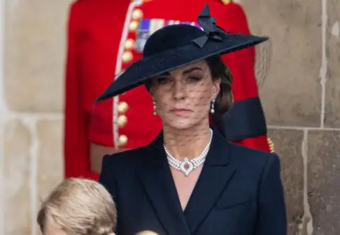 Kate Middleton źle znosi leczenie? Biografka księżnej Diany rzuca nowe światło na stan jej zdrowia