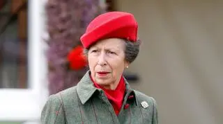 Księżniczka Anna była przy królowej w ostatnich godzinach życia. "Mamo, dziękuję"