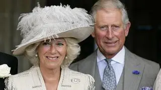 Karol III z żoną na pierwszej świątecznej kartce, jako król. Jest inna niż wcześniejsze