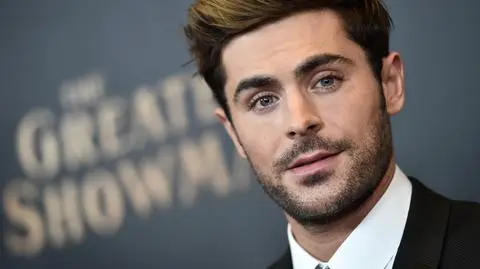 Zac Efron ucina plotki o operacjach plastycznych 
