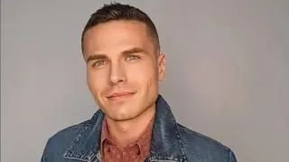 Piotr Gąsowski odtworzył z rodziną zdjęcie sprzed lat Co za tydzień