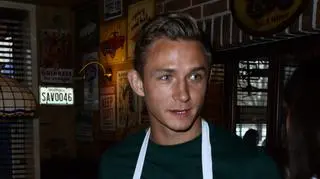 Fani zarzucają Jakubowi Rzeźniczakowi zdradę ciężarnej partnerki. Odpowiedział