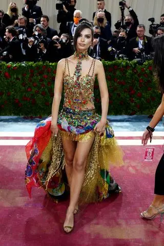 Met Gala 2022. Emily Ratajkowski