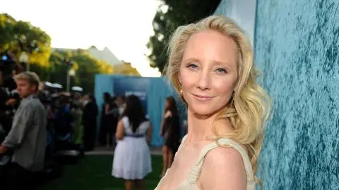 Anne Heche przez kilkadziesiąt minut była uwięziona w płonącym aucie
