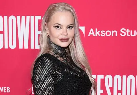 Monika Miller zamieszkała z partnerem. Dziadek nie był zachwycony