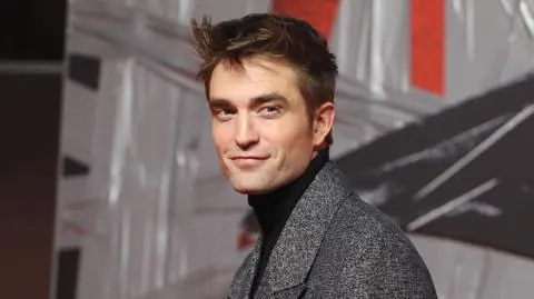 Robert Pattinson zrobi remake horroru polskiego reżysera? Biją się o niego największe wytwórnie