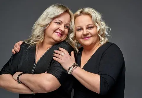 Bliźniaczki z "Gogglebox" o reakcjach fanów. "Wiele osób piszczy na nasz widok"