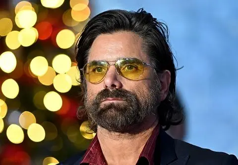 John Stamos podzielił się szokującym wyznaniem. Aktor "Pełnej chaty" był molestowany przez nianię