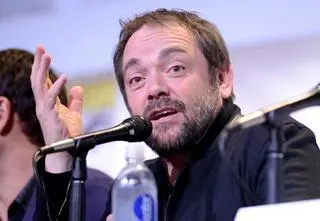 Mark Sheppard znany z serialu "Nie z tego świata" został "wskrzeszony". Miał 6 zawałów na raz