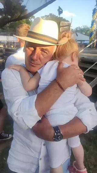 Karol Strasburger od 2019 roku jest ojcem małej Laury, która jest jego całym światem