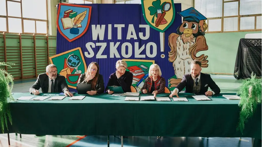 "Back to school. Prawdziwy egzamin" 