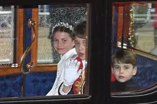 Książę George, księżniczka Charlotte i książę Louis 