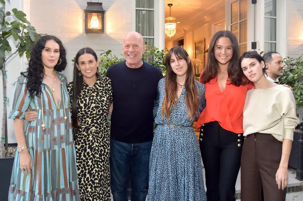 Bruce Willis z córkami oraz byłą i obecną żoną