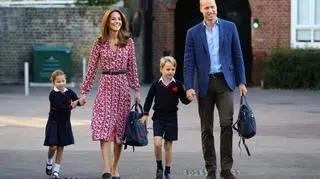 Kate Middleton i książę Wiliam z dziećmi
