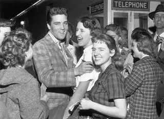 Elvis Presley z fankami