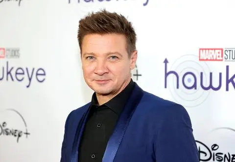 Ujawniono raport policyjny z wypadku Jeremy'ego Rennera. Kogo chciał uratować?