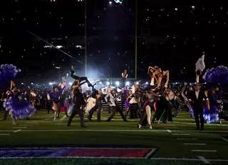 Super Bowl Halftime Show 2024. Usher tancerze