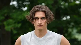 Mikołaj Krawiecki z "TM" przeszedł spektakularną metamorfozę. Poznajecie go?