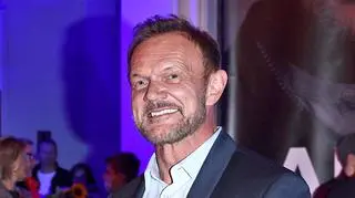 Cezary Pazura pokazał zdjęcie z przeszłości. Wygląda jak... jego córka