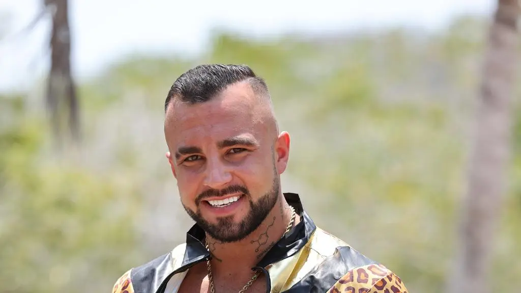 Grzegorz Głuszcz w "Hotel Paradise All Stars"
