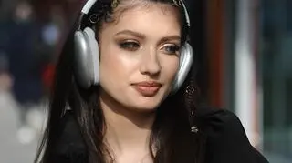 Sposób młodych gwiazd na szkołę. Viki Gabor poszła w ślady Roxie Węgiel