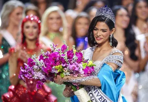 Miss Universe została wygnana ze swojego kraju. Co się za tym kryje?