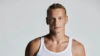 Filip z "Top Model" zmienił fryzurę? W takiej wersji jeszcze go nie widzieliśmy