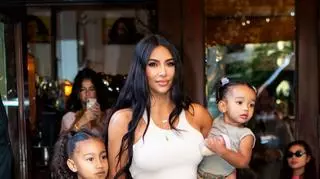 Kim Kardashian o samodzielnym macierzyństwie. "Zdarzają się noce, kiedy płaczę w poduszkę"