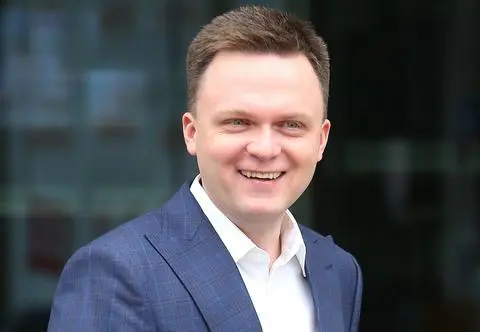 Szymon Hołownia prowadził "Mam Talent", dziś jest marszałkiem Sejmu. Oto wszystko, co musisz o nim wiedzieć