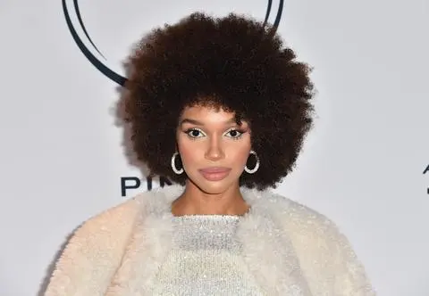 Nicole Akonchong z "TM" znów eksperymentuje. Szalona fryzura to nie wszystko