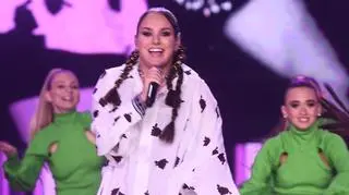 Ewa Farna kompletnie odmieniona! W siwych włosach wygląda jak Lady Gaga