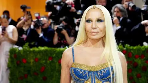 Donatella Versace przeszła szokującą metamorfozę. Tak wyglądała kiedyś
