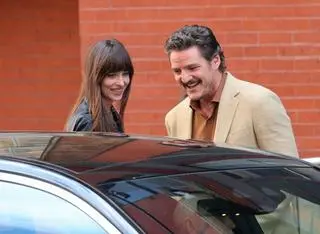 Dakota Johnson, Pedro Pascal