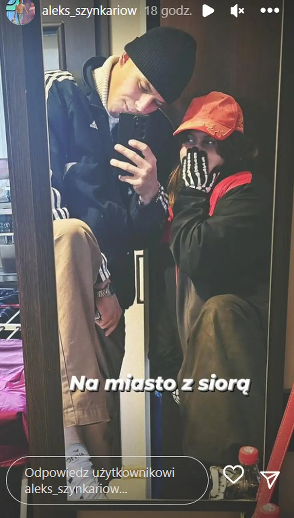 Aleksander Szynkariow pochwalił się siostrą