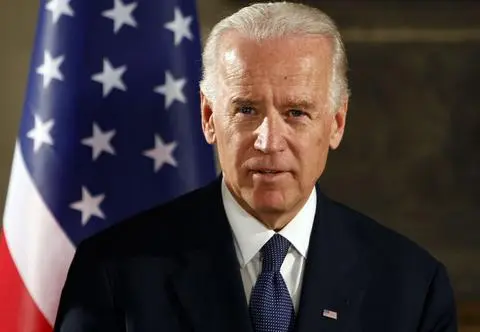 Joe Biden uwodzi na fotografiach z młodości. Zobacz galerię zdjęć! 